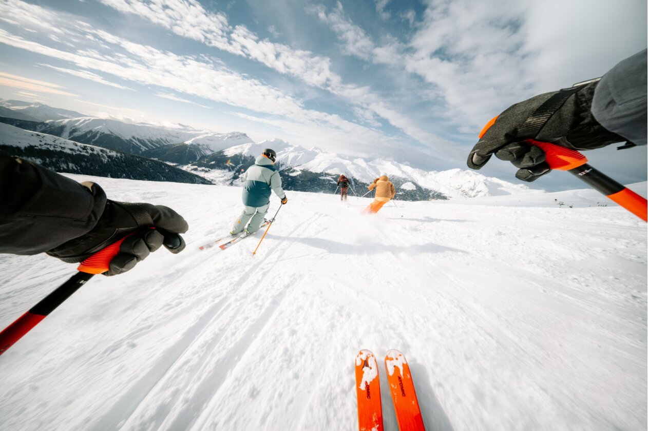 INTERSPORT Rent Skiing POV Group