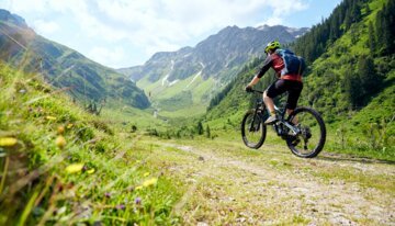 Mountainbiken im Klostertal | © Alex Kaiser - Alpenregion Bludenz Tourismus GmbH